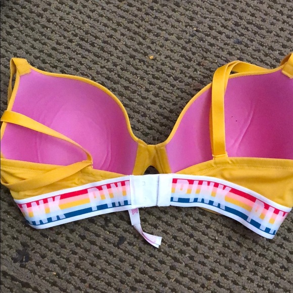 Vs Pink Bra - Picture 3 of 3